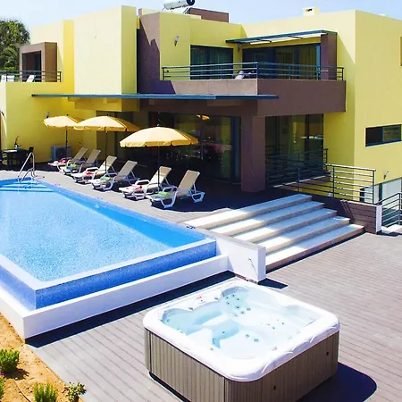 Bahamas By Algarve Vacation וילה