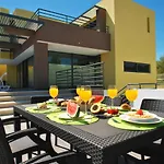 Villa Bahamas By Algarve Vacation