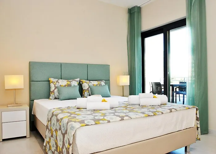 Bahamas By Algarve Vacation