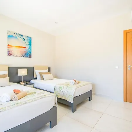 Bahamas - Jacuzzi E Piscina Aquecível Em Villa Armação de Pêra